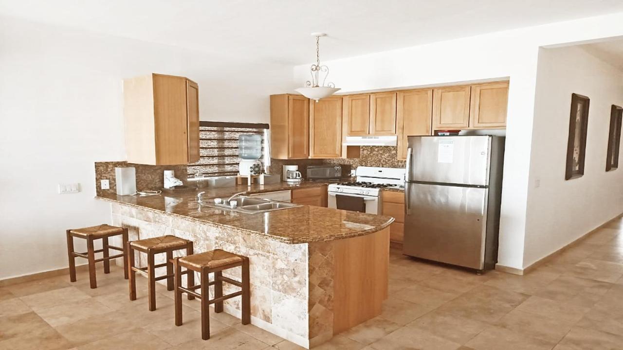 The Suites At Rocky Point 2 Esterno foto