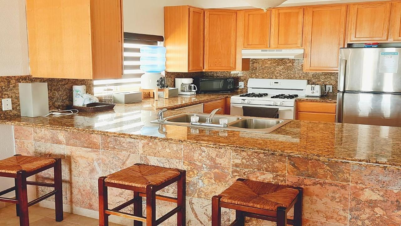 The Suites At Rocky Point 2 Esterno foto